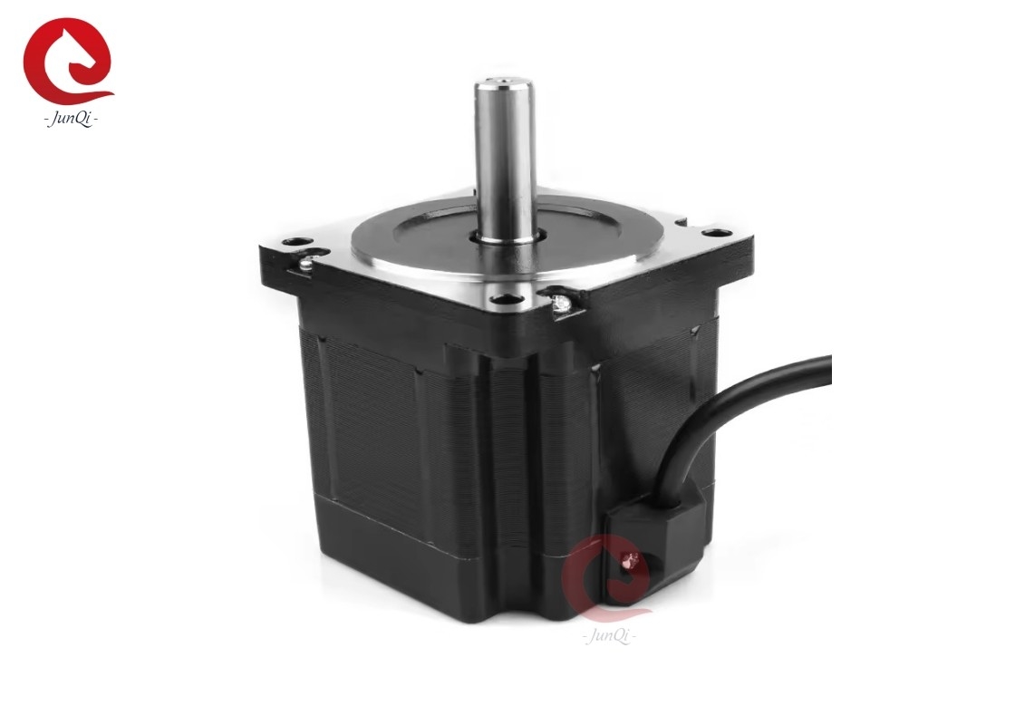 JUNQI Nema34 Motore stepper ibrido a 3 fasi 1,2 gradi 67 mm Lunghezza 2,0 N.M Parti di macchine CNC